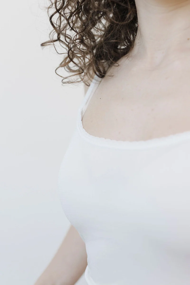 Canotta donna in seta vegetale con spallina sottile - Image 8