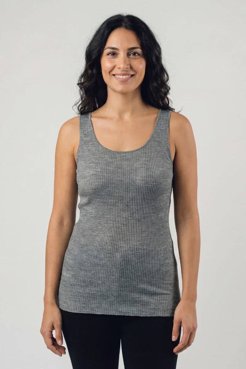 Canotta intima donna spalla larga in Lana e Seta - Image 7