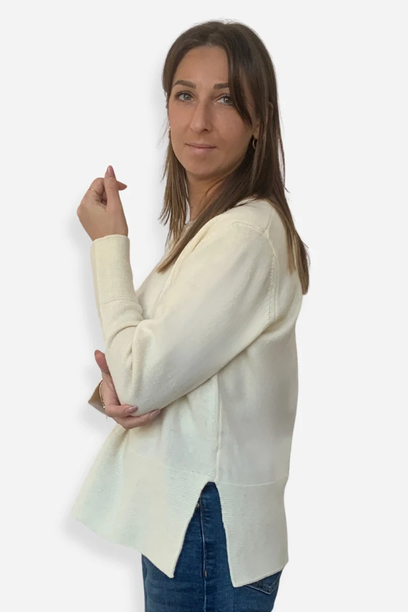 Maglia donna girocollo oversize in lana - Image 4