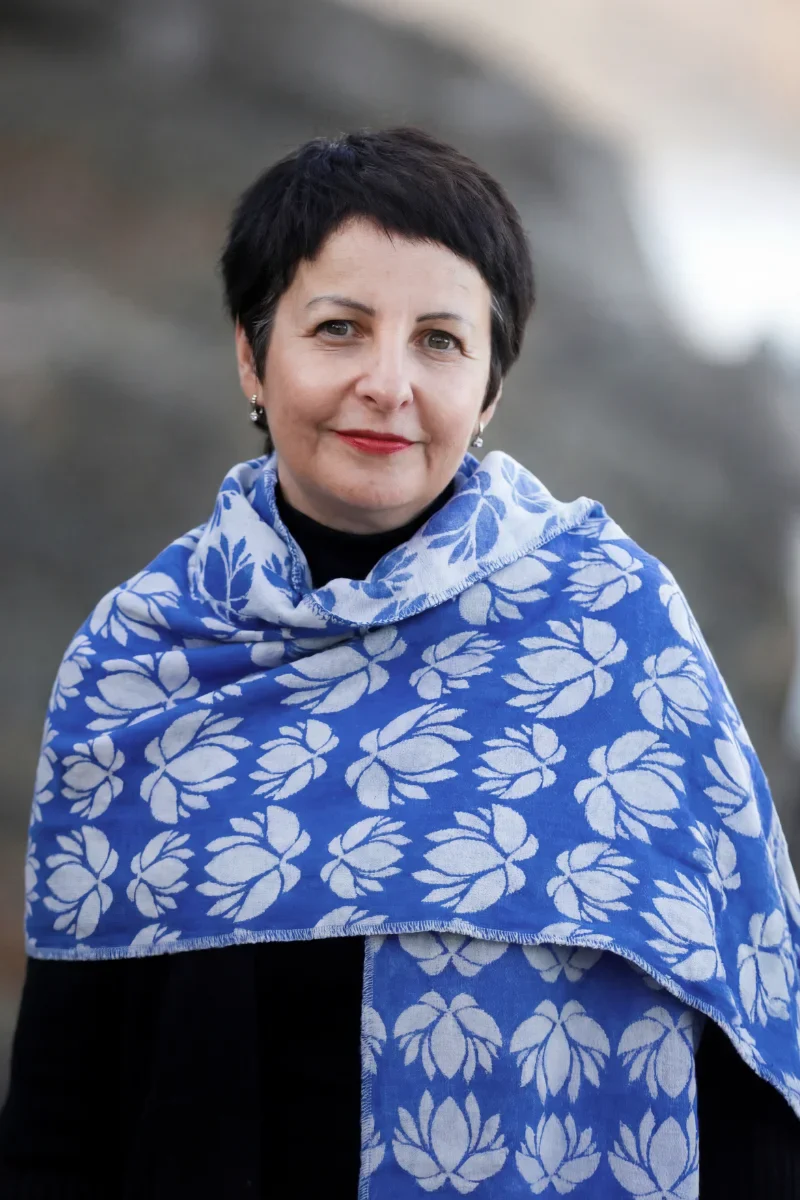 Foulard carré Dea Jala con fiore di loto