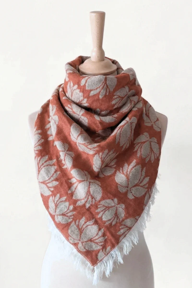 Foulard carré Dea Shakti con fiore di loto