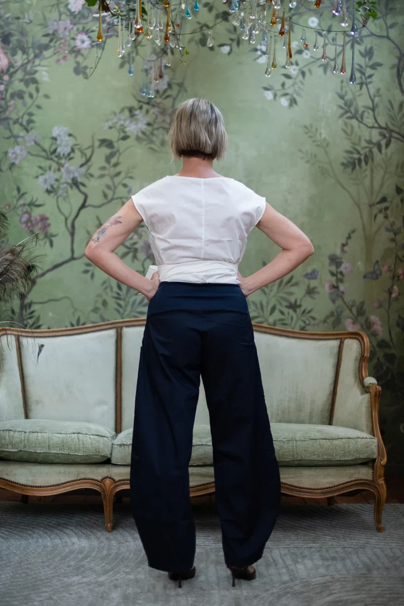 Pantaloni donna larghi con fascione in cotone - Image 4